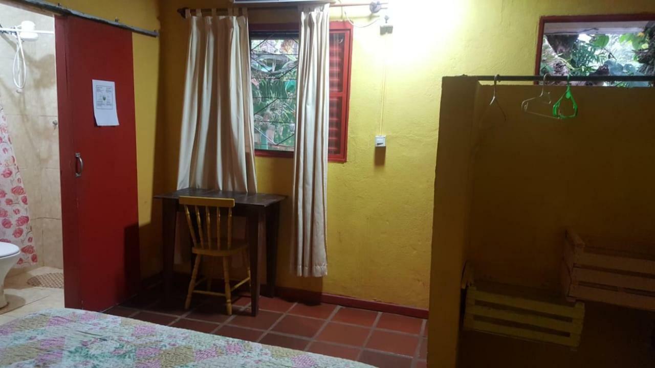 Hotel Los Amigos Пуэрто-Игуасу Экстерьер фото